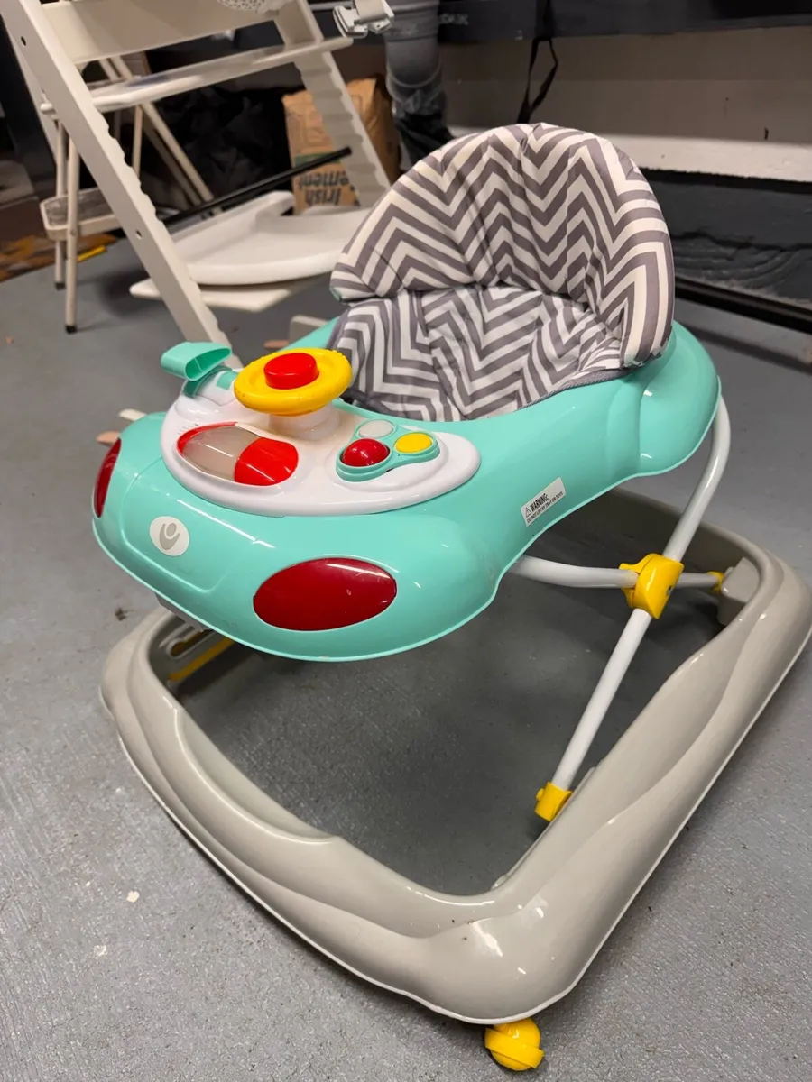 Bouncer + Walker + Travel Cot - Image 4