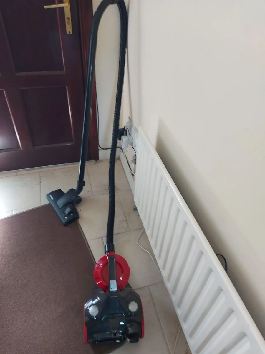 Morphy Richards Red Vacuum Cleaner, Model 980571 - Image 2