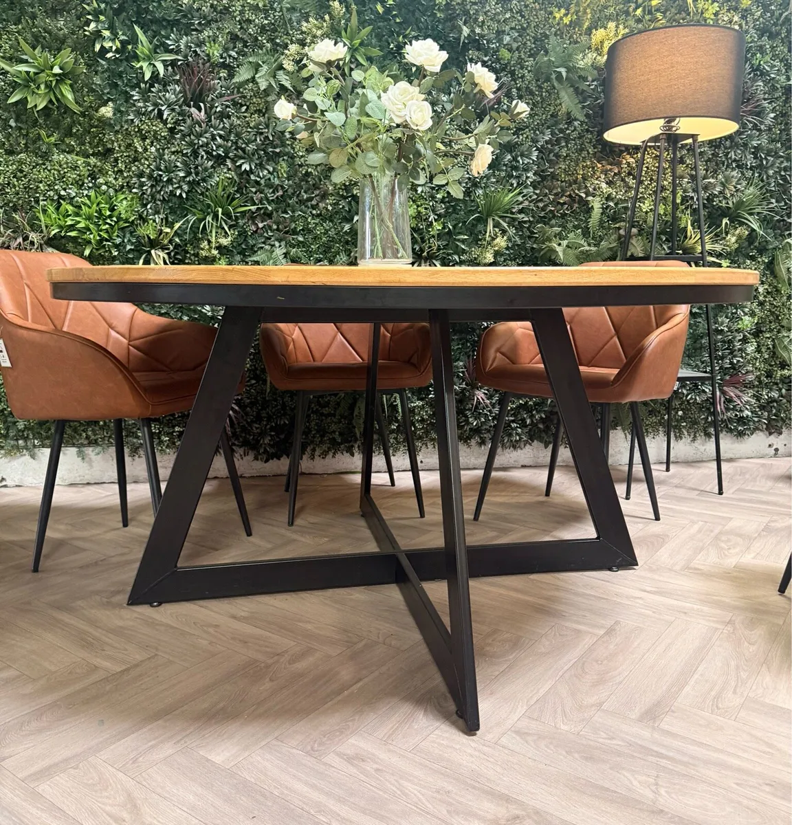 CALIA oak 1.5M round dining table & 6 chairs - Image 3