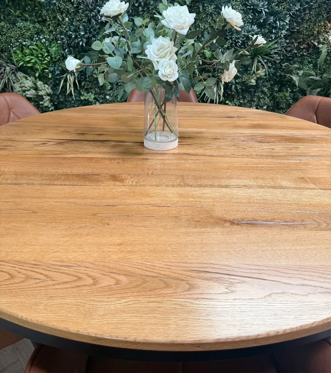 CALIA oak 1.5M round dining table & 6 chairs - Image 4