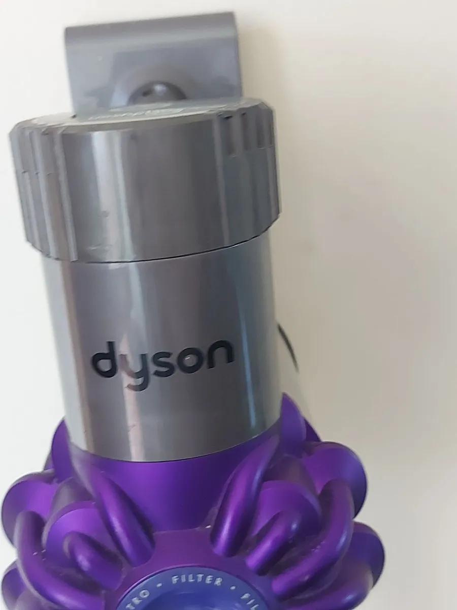 DYSON V6 Animal Vacuum Cleaner in excellent Condit - Image 3
