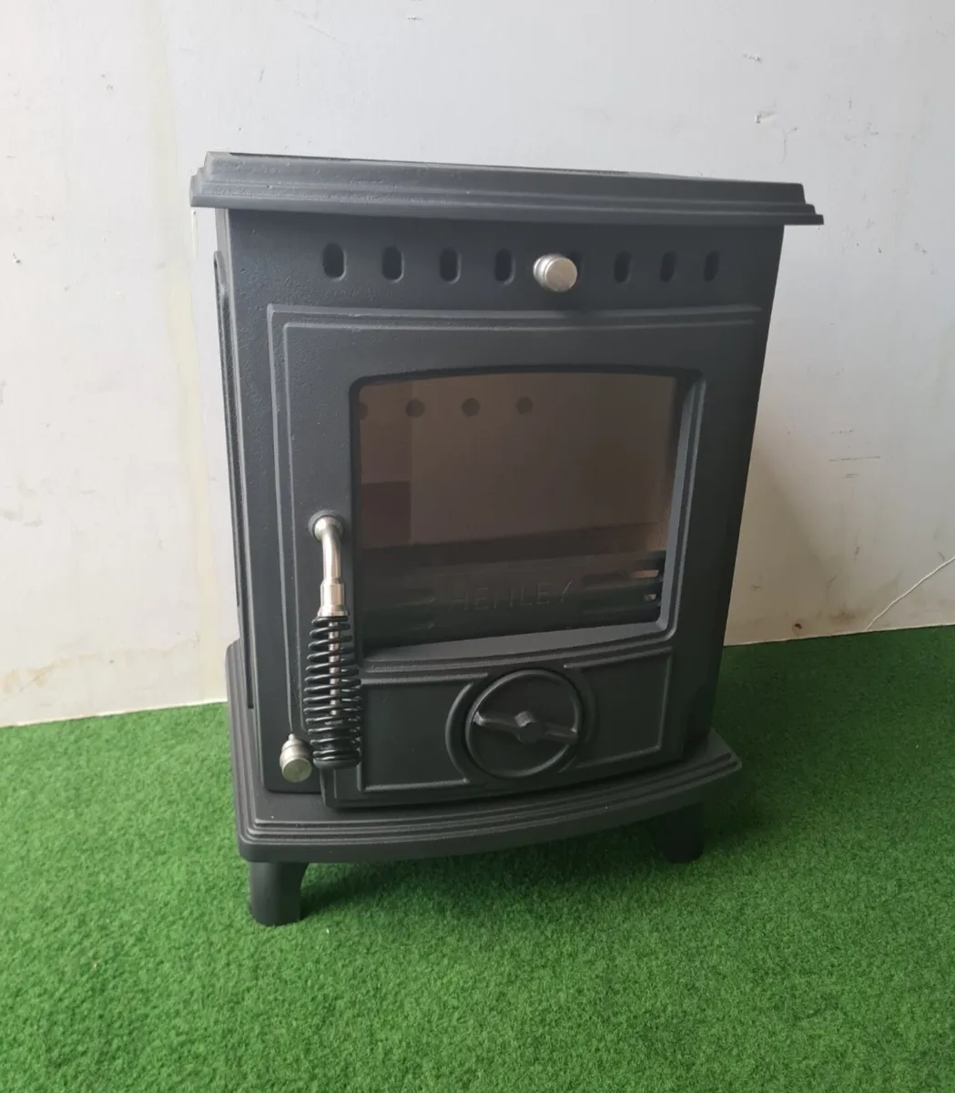 Henley stove - Image 1