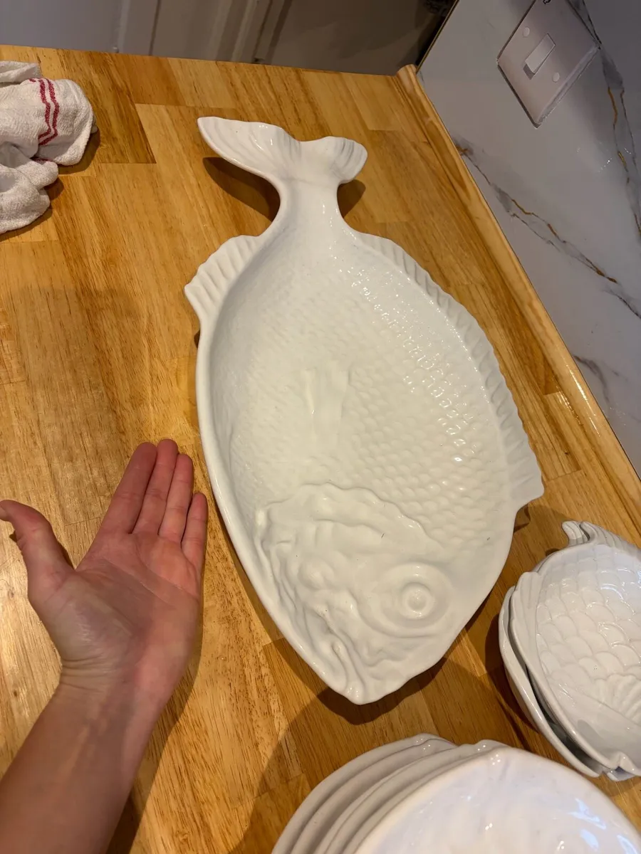 11 piece kitchen ware . fish plates set €35 - Image 4