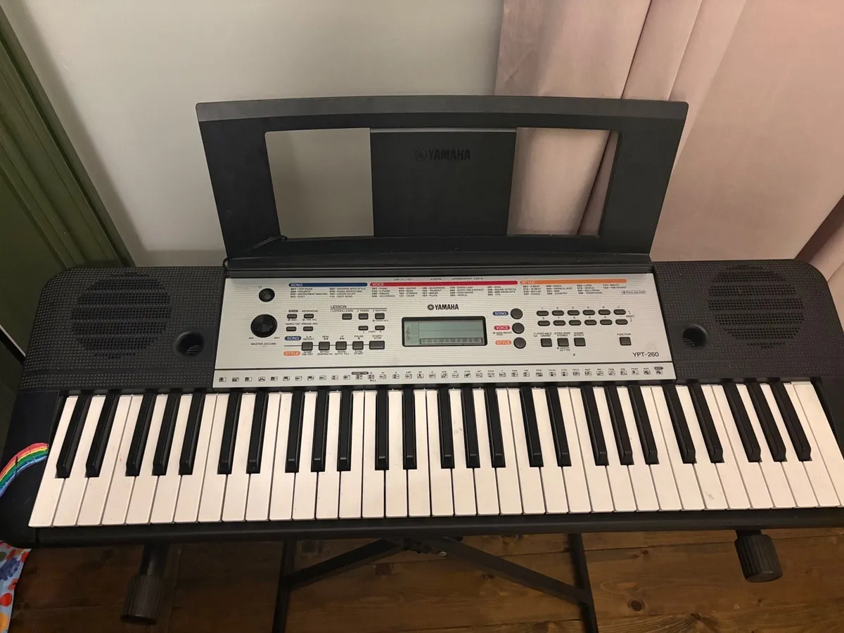 Yamaha keyboard - Image 1