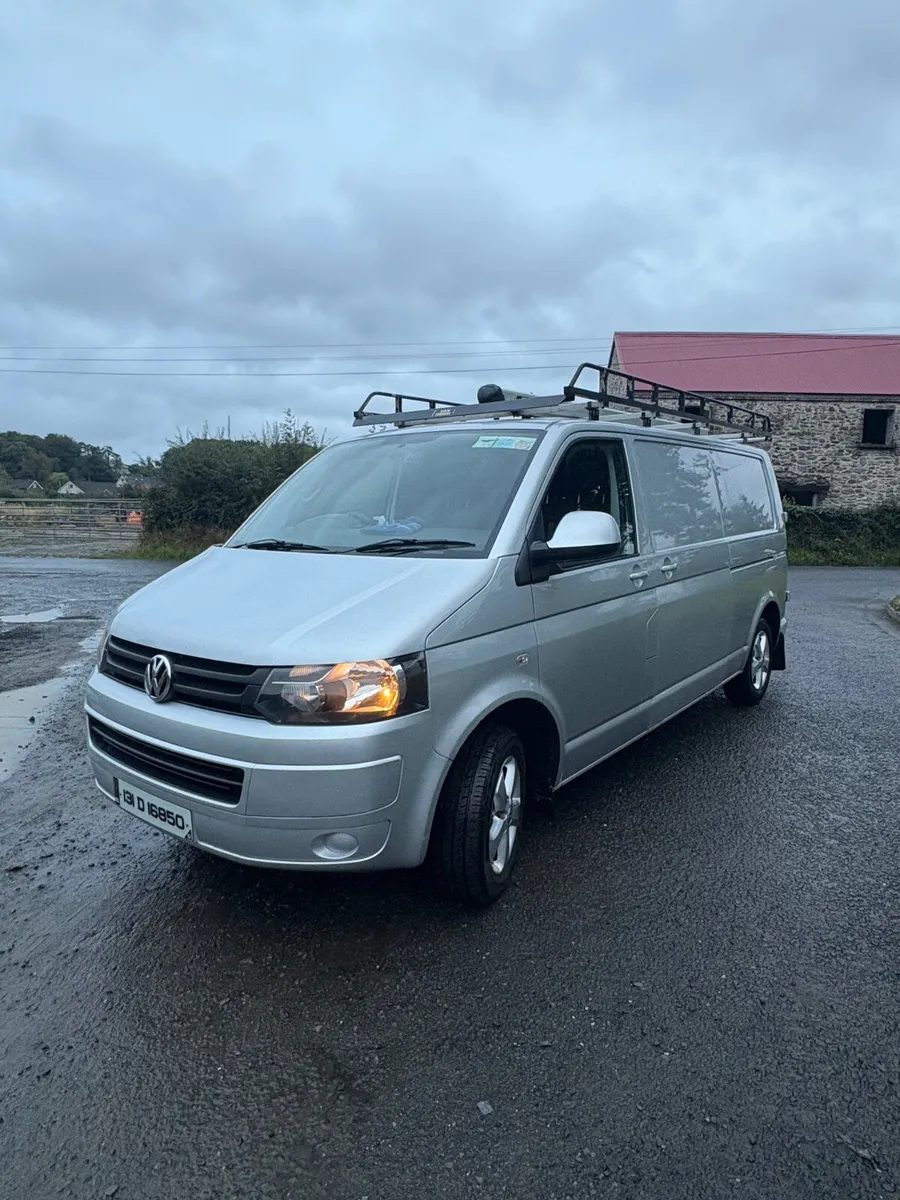 Volkswagen Transporter 2013 - Image 2