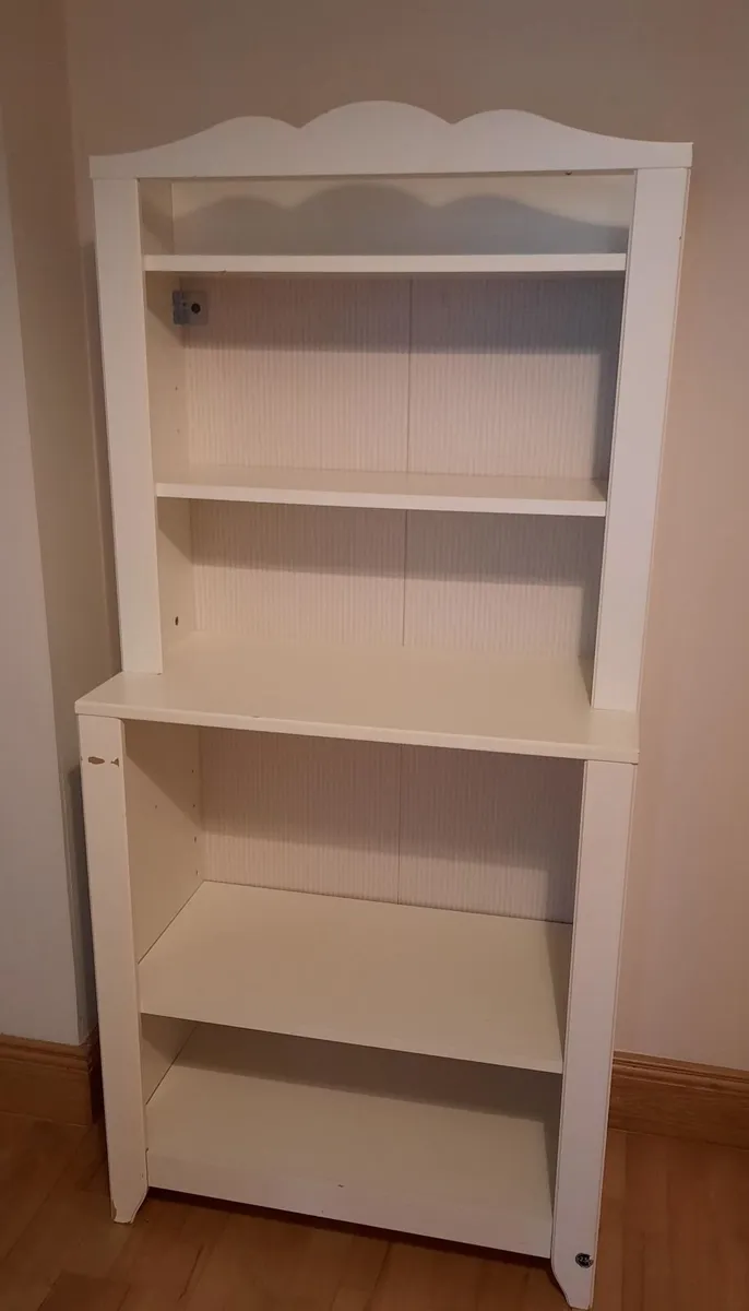 White cabinet