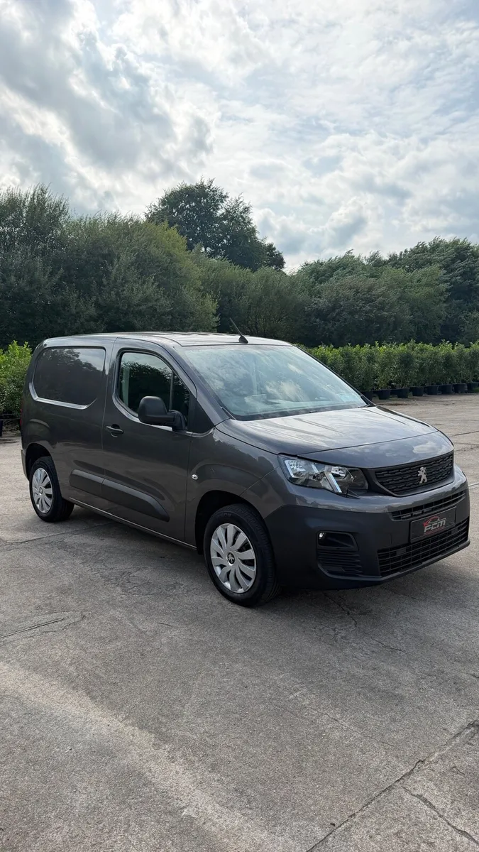 Grey Peugeot Partner 2021 (211) Low Miles - Image 3