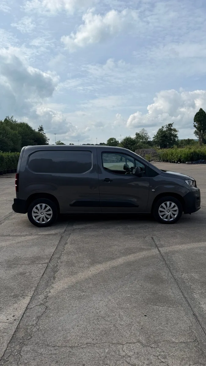 Grey Peugeot Partner 2021 (211) Low Miles - Image 4