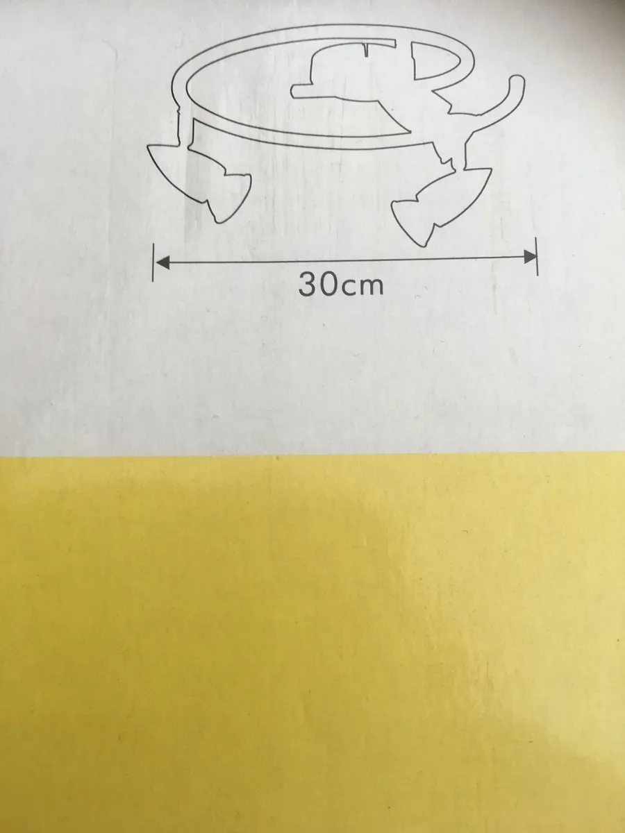 BRAND NEW in Box 3 Way Ceiling Light - Image 4