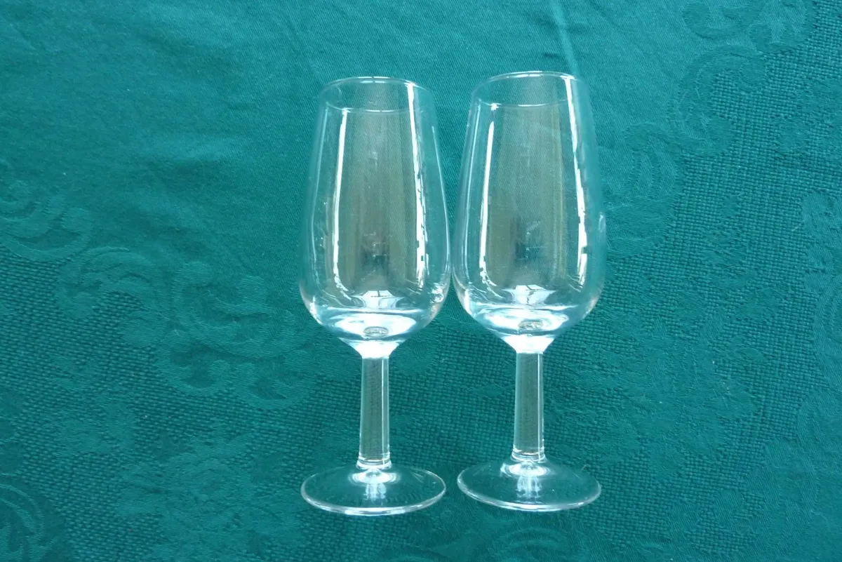 Sherry and liqueur glasses - Image 1
