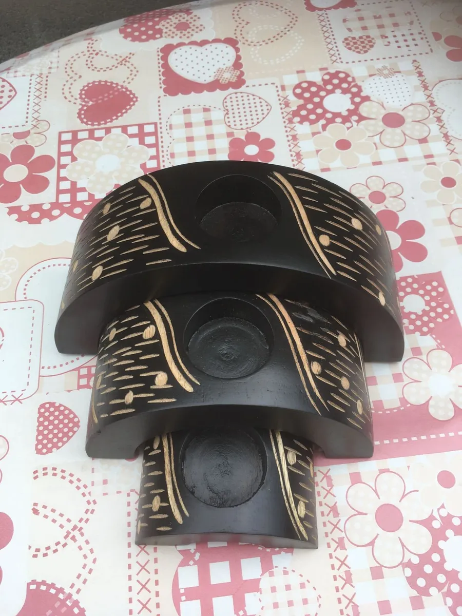 BRAND NEW 3 Piece Stackable Candle Set with Candle - Image 4