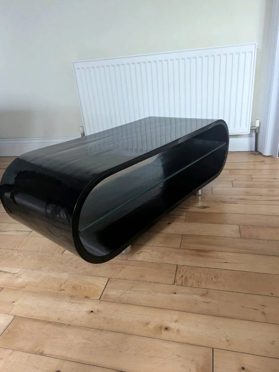 Techlink Ovid High Gloss TV / Media Stand - Image 4