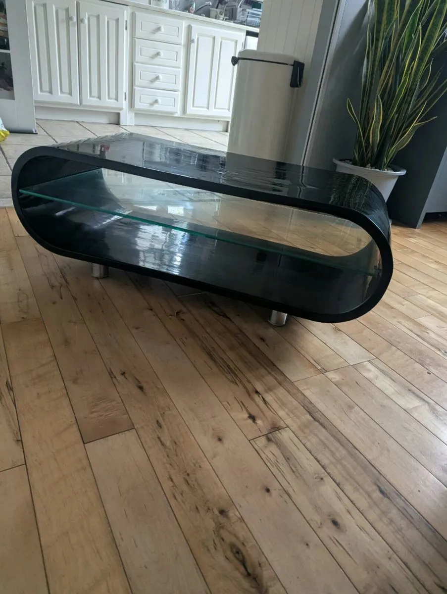 Techlink Ovid High Gloss TV / Media Stand - Image 3
