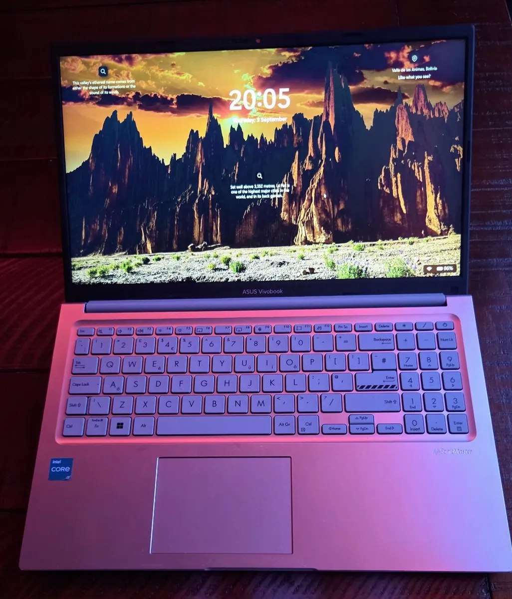 ASUS Vivobook 15 i3 16GB RAM Excellent for Student - Image 1