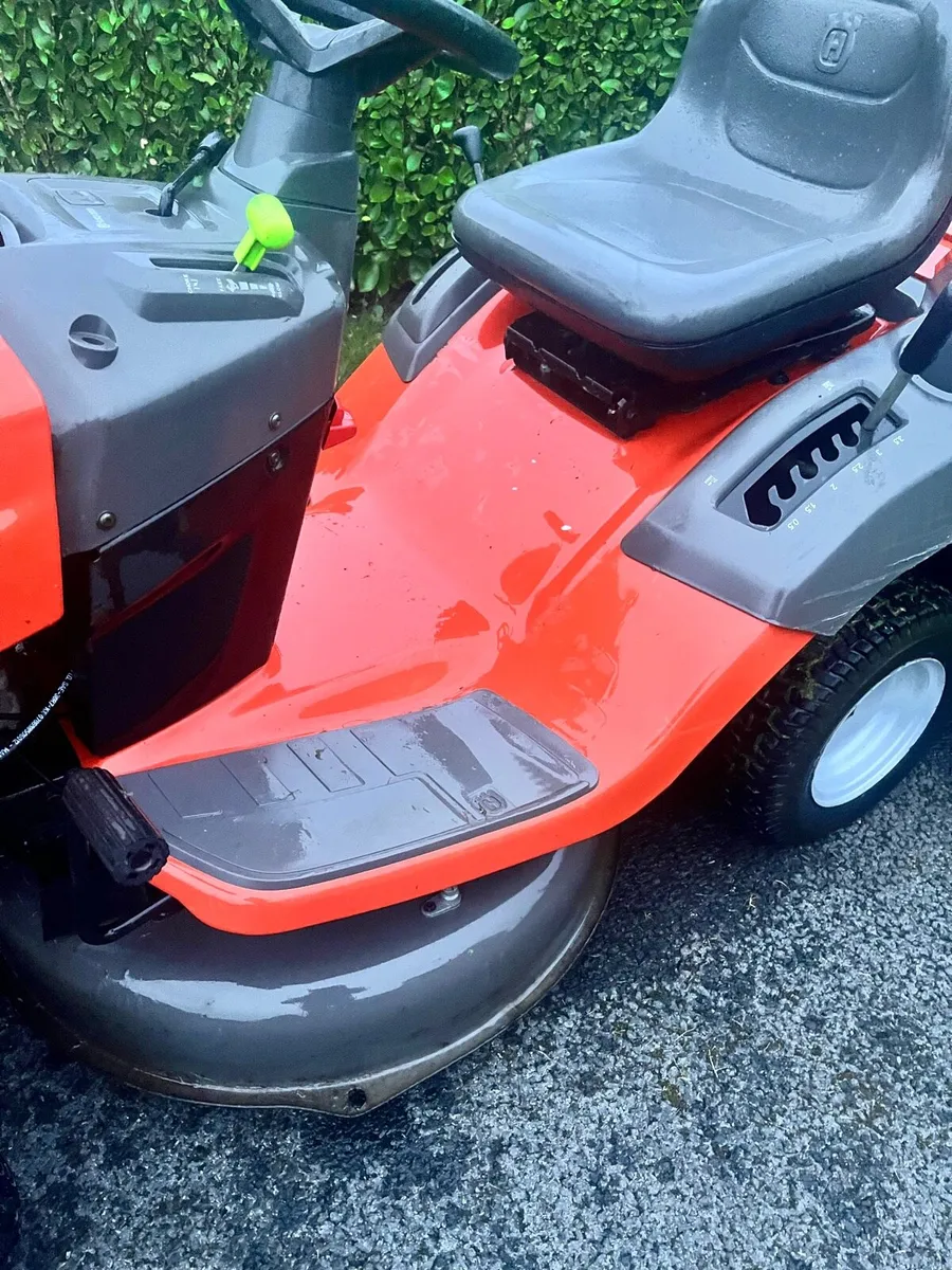 Husqvarna ride on mower - Image 2