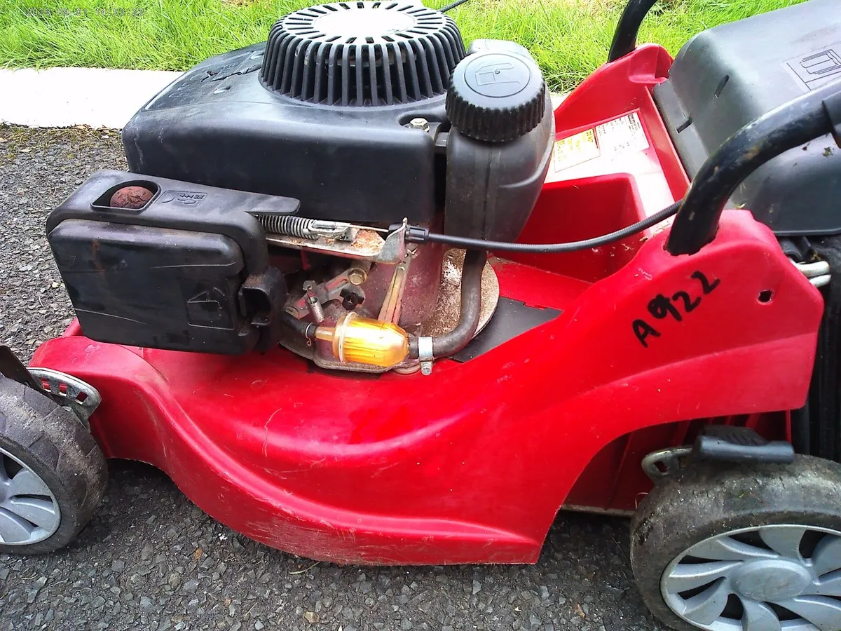 Lawnmower (for repair) - Image 4