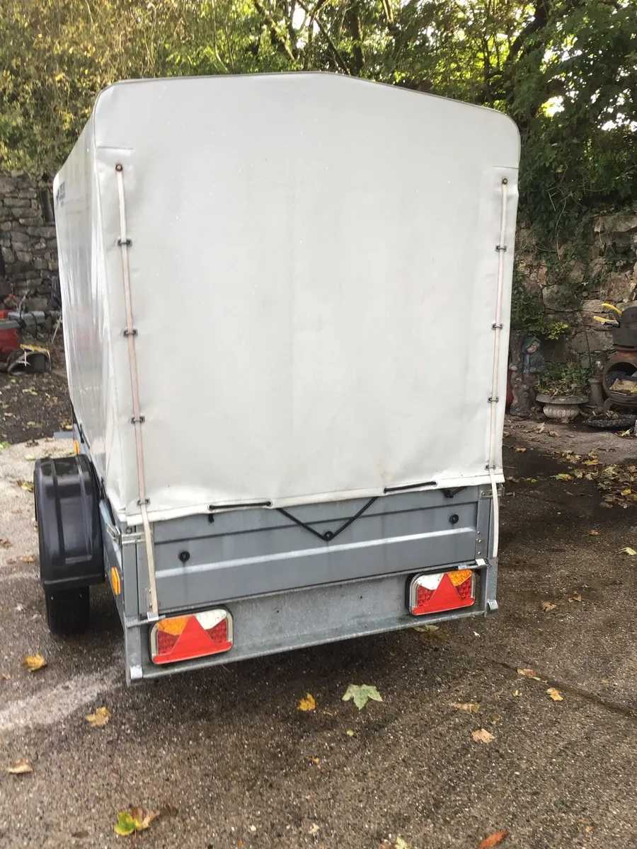 Trailer - Image 2