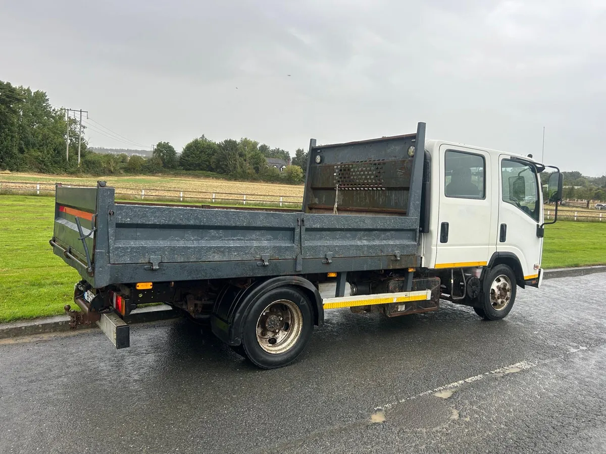Isuzu NPR 2018 Crew Cab Tipper Cvrt 7/27 - Image 2