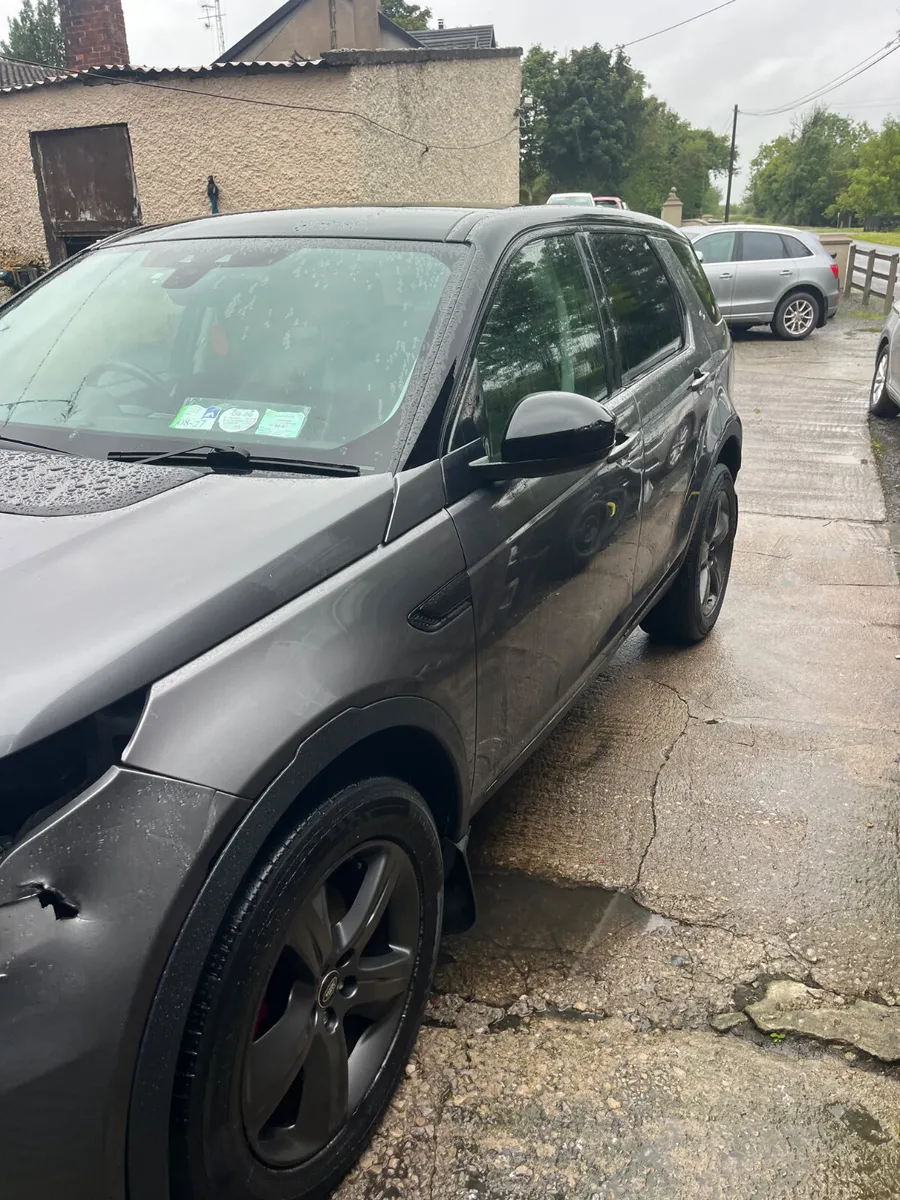 Discovery 7 seater Auto - Image 4