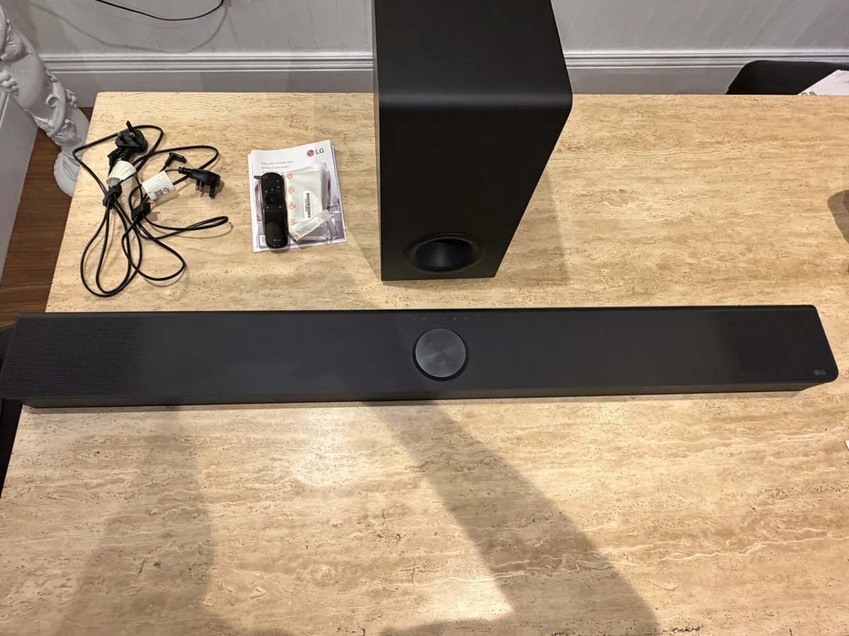 LG US90TY Soundbar + Sub - RRP €750 - As New - Image 2
