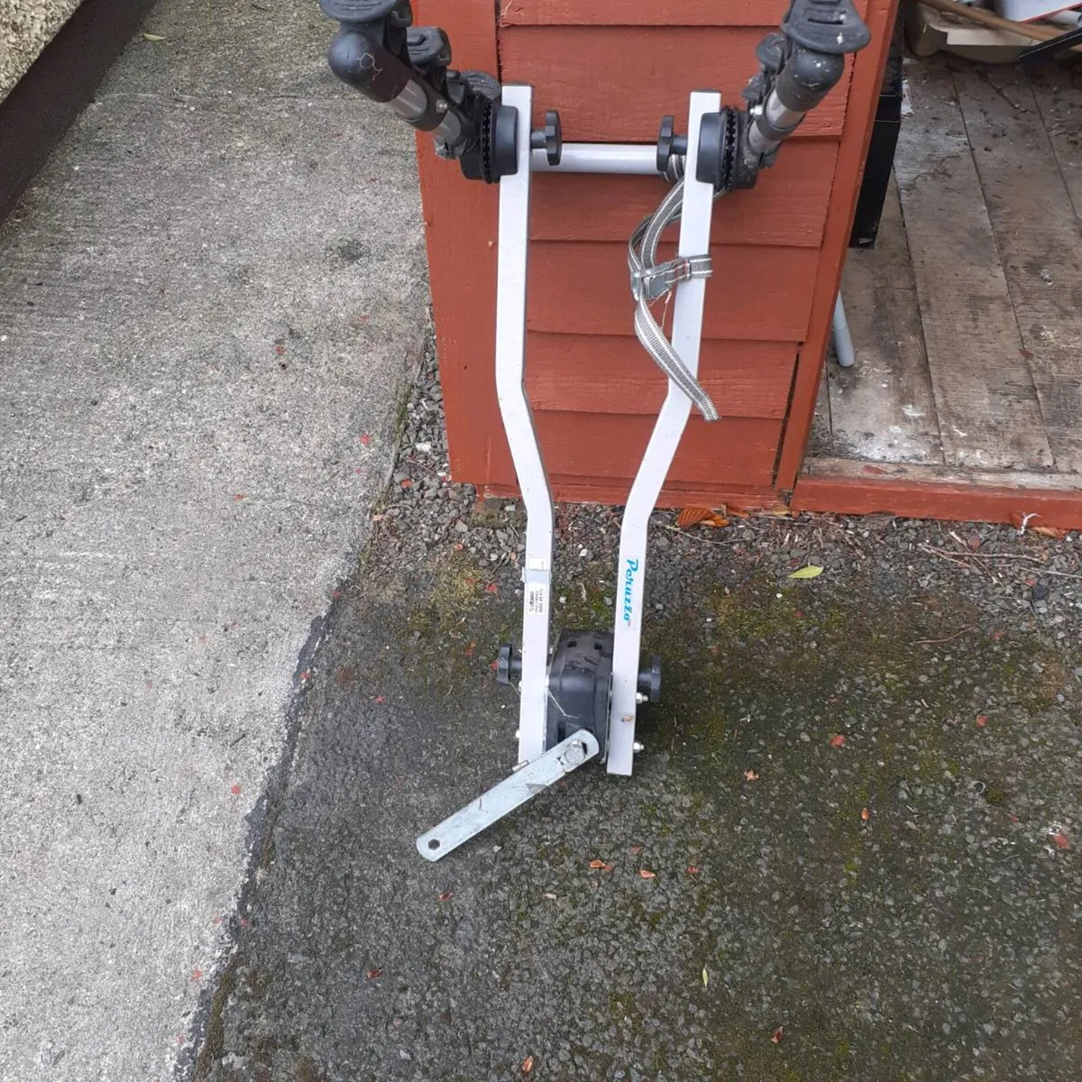 bicycle  carrier  3 bicycle fit  tow bar - Image 2
