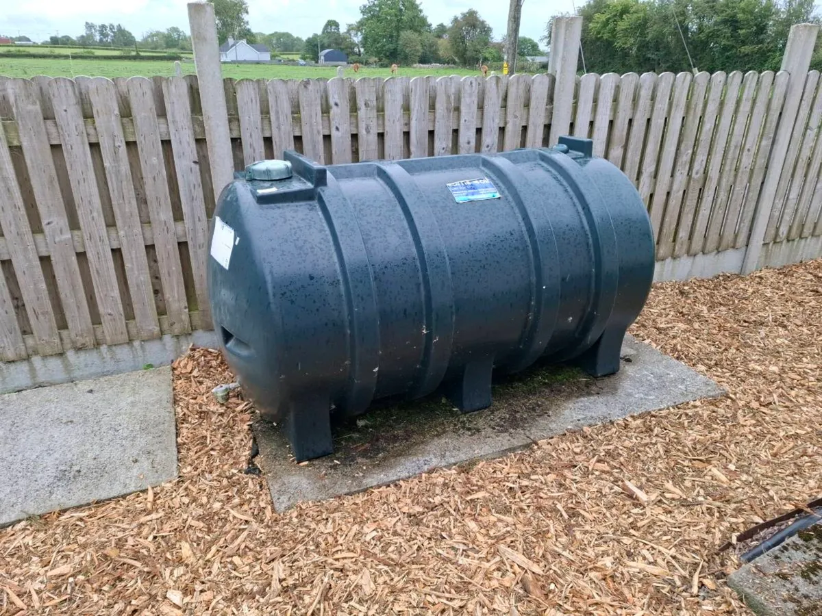 Oil / diesel tank - Image 1