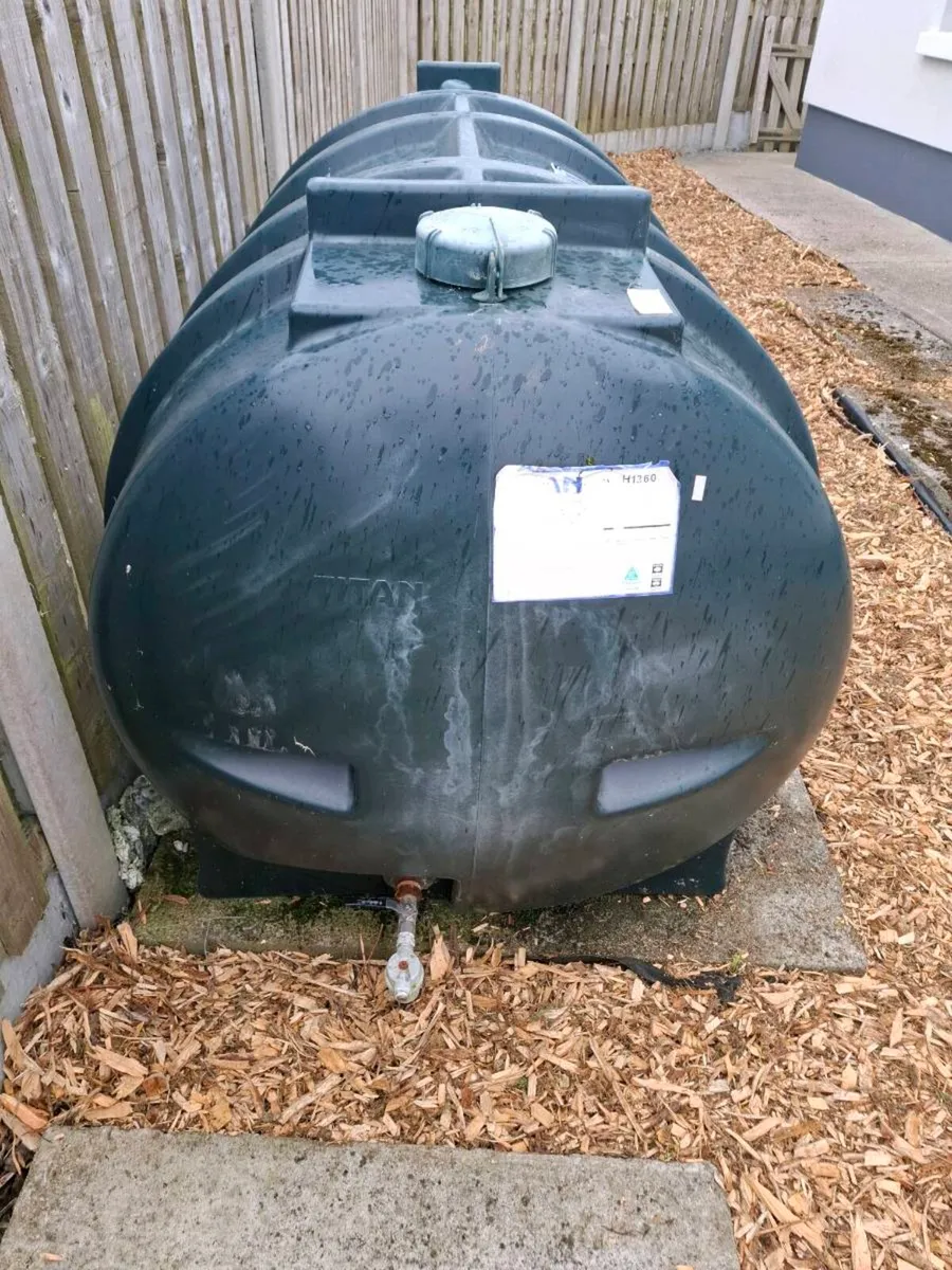 Oil / diesel tank - Image 3
