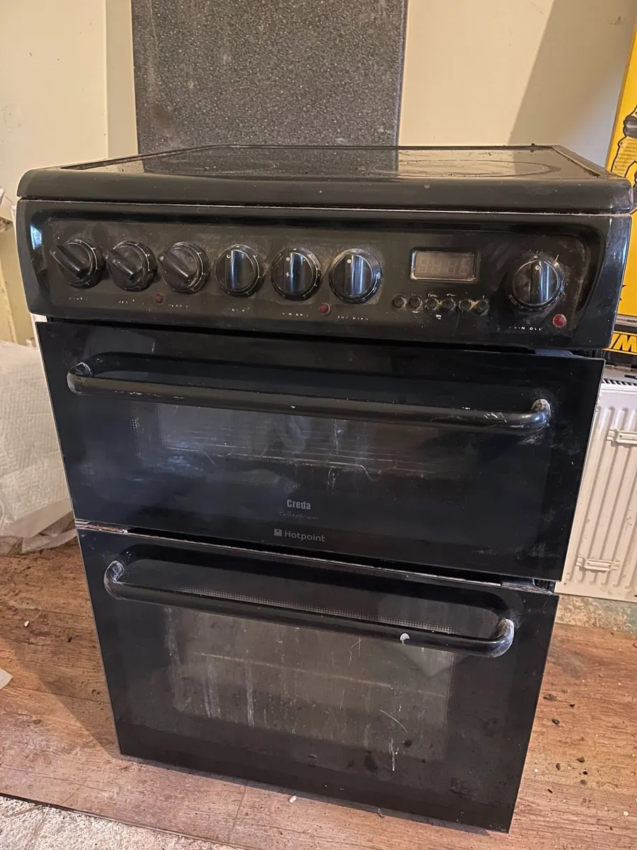 Electric hob and double oven