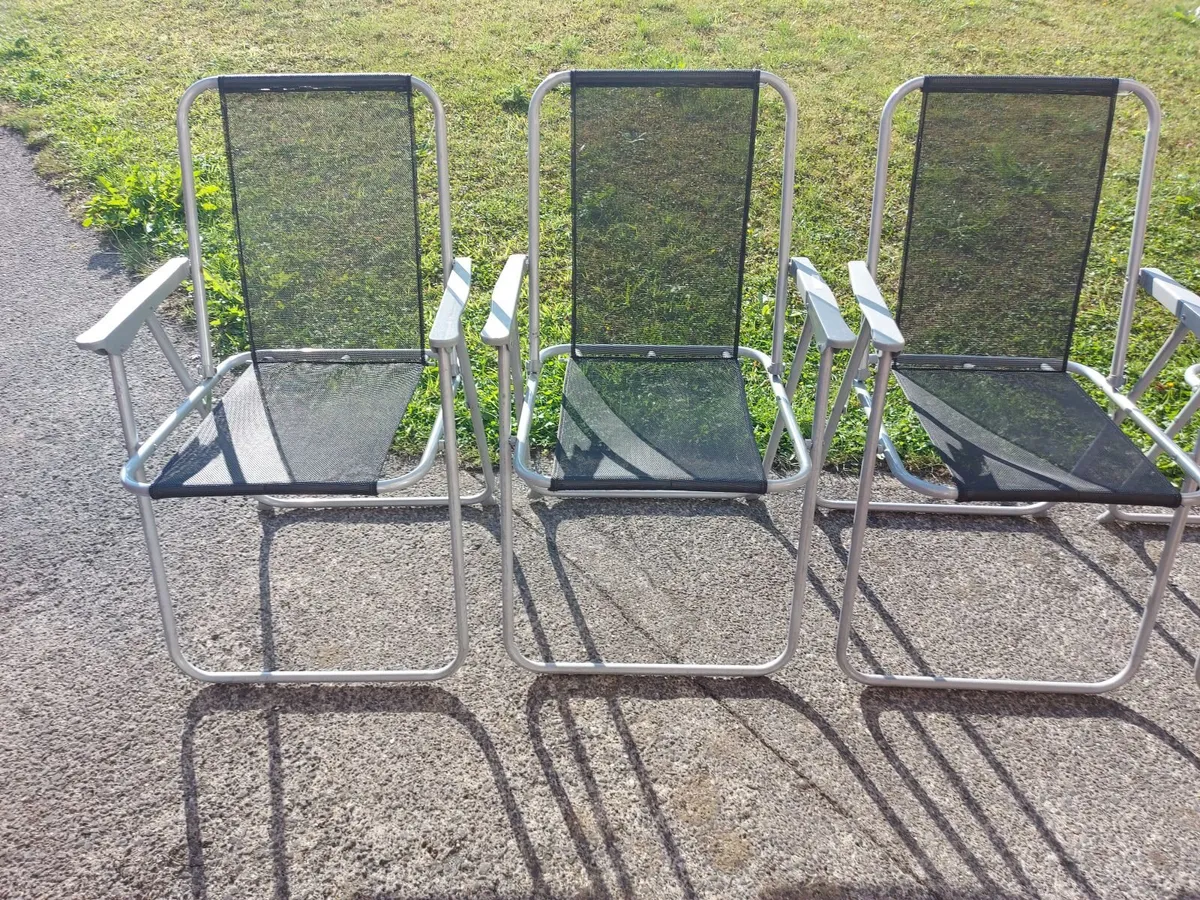 4 x Garden Chairs. Foldable for easy storage - Image 2