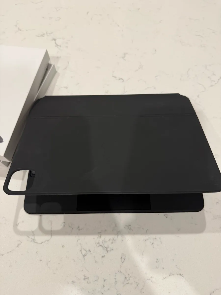 Apple iPad Magic Keyboard (Model A2261) – Black - Image 4