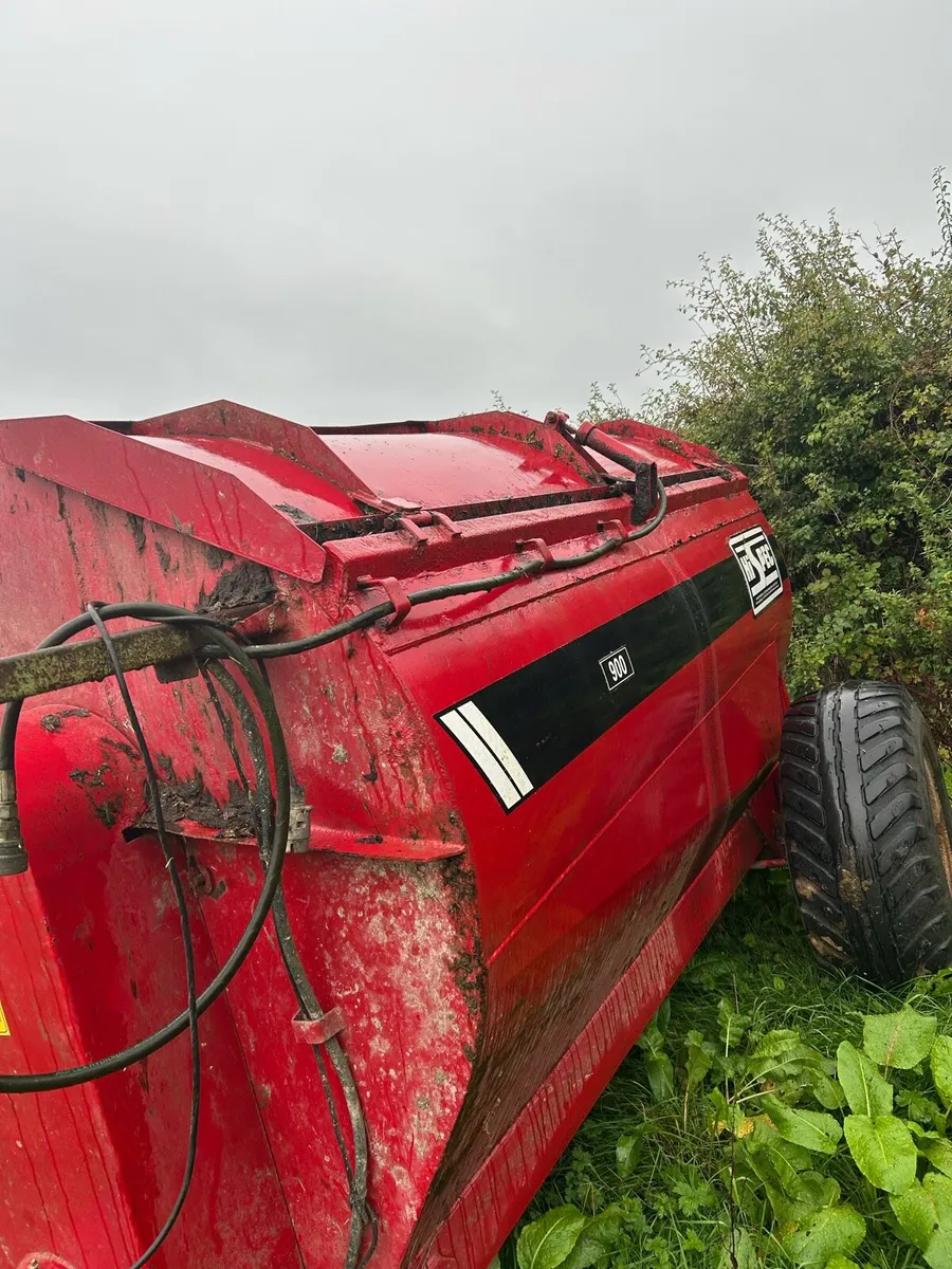 Dung spreader - Image 1