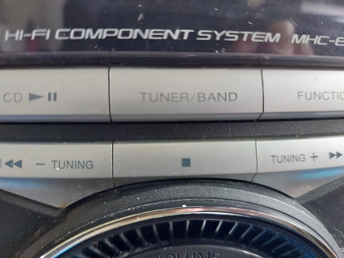 Sony Hifi Stereo System, Model HCD-EC55, 3 CD TRAY - Image 3