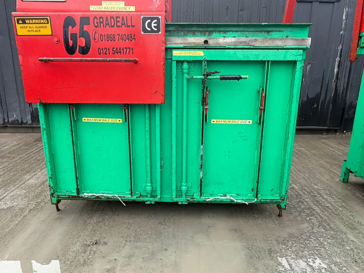 Gradeall G5 Twin Chamber Waste Baler - Image 3