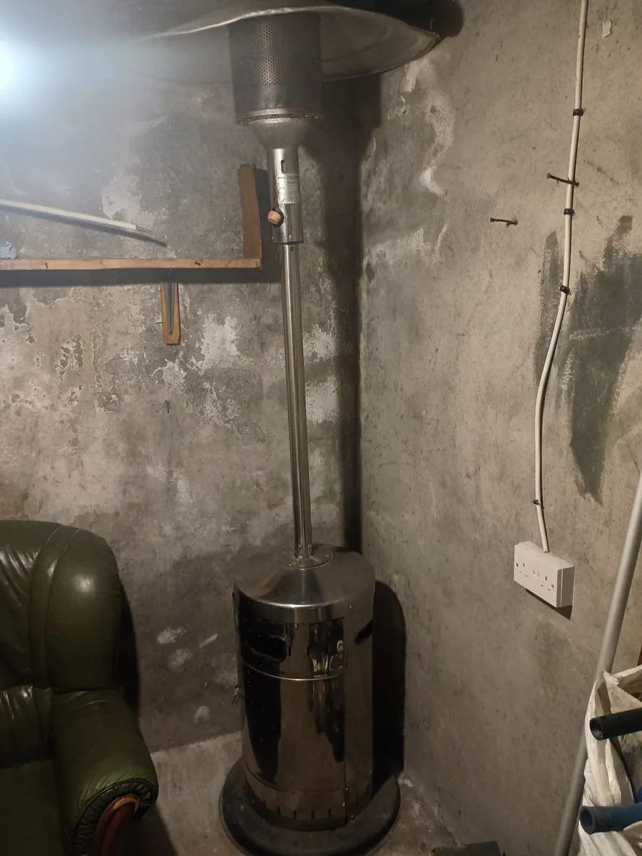 Outdoor gas heater
