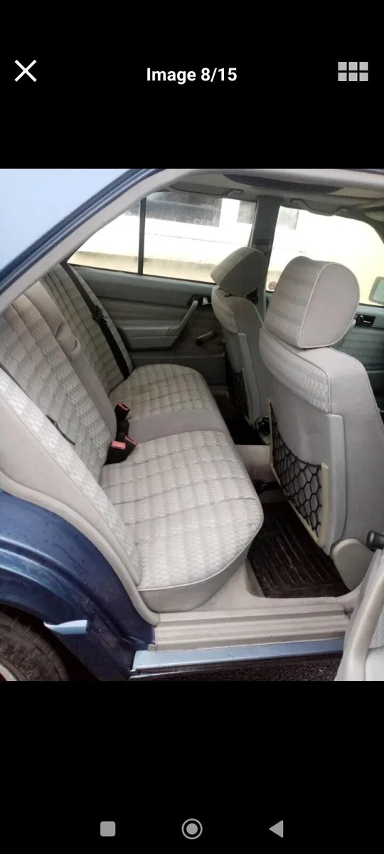 Mercedes 190E 2.0 - Image 4