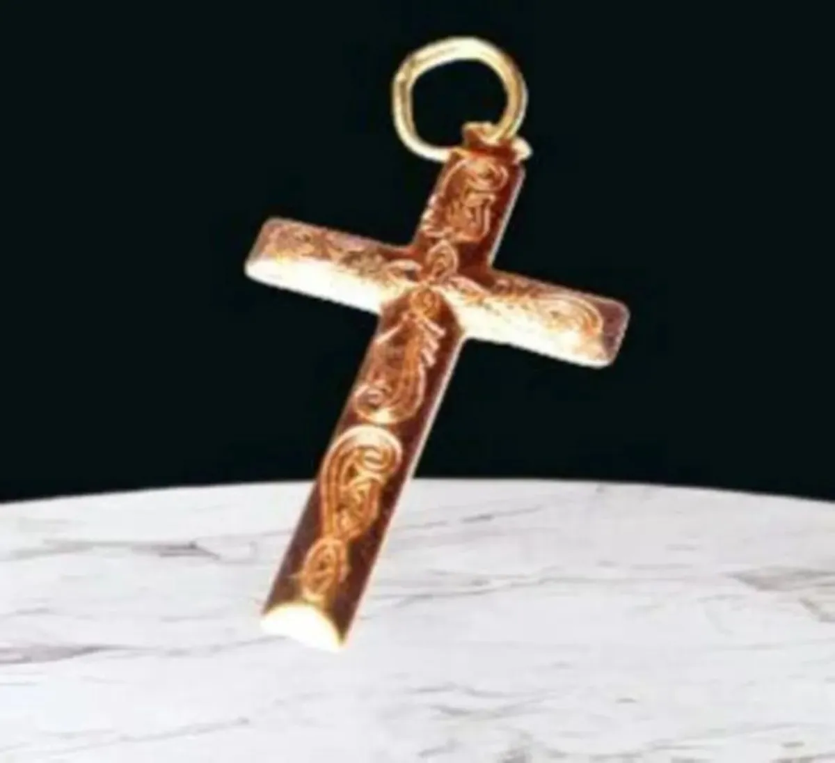 Vintage 9ct Gold Scroll Cross - Image 2