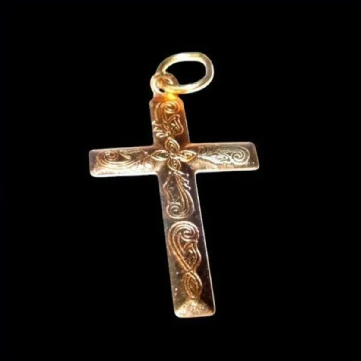 Vintage 9ct Gold Scroll Cross - Image 4