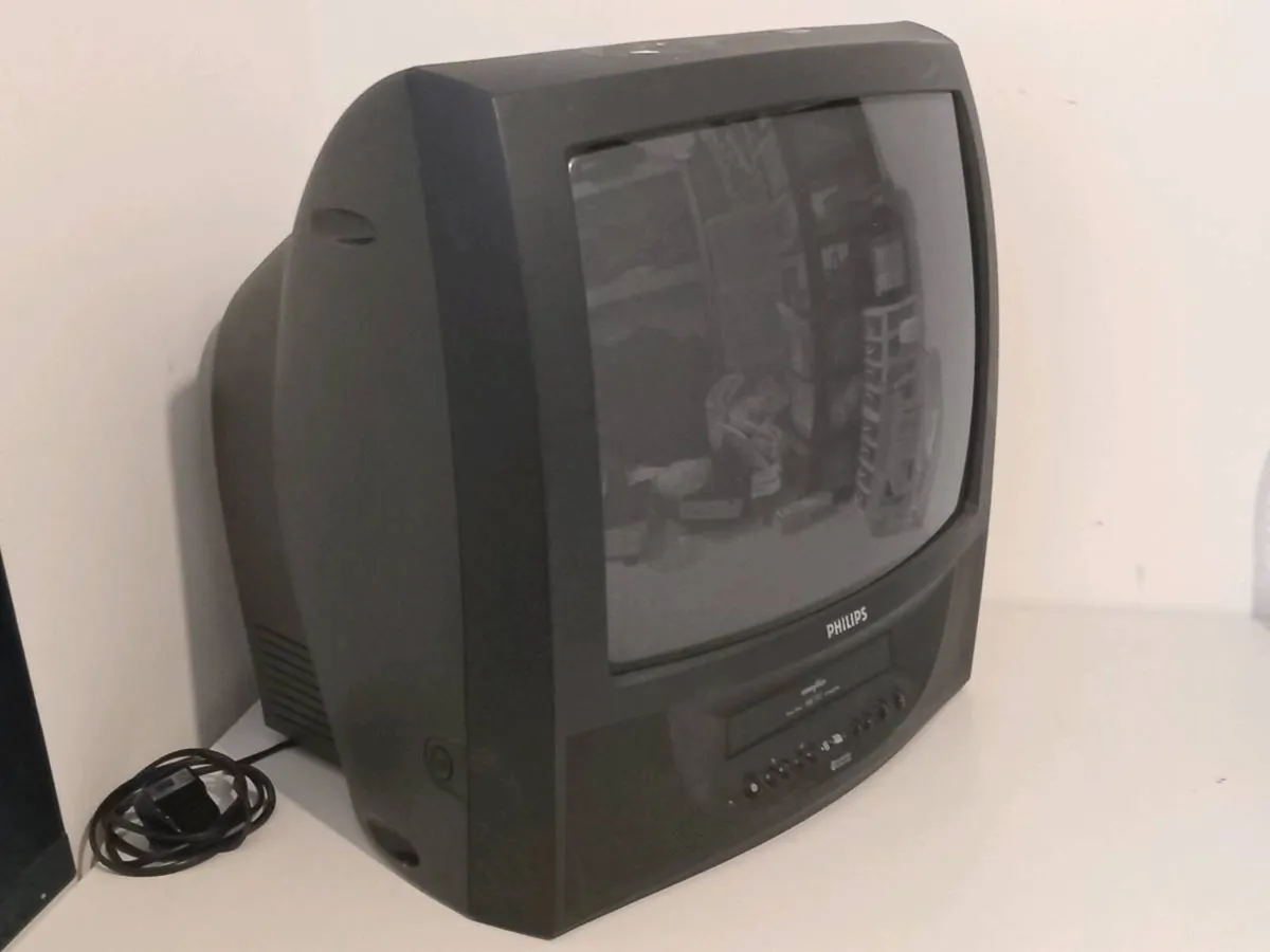 20" CRT TV Philips 20PV220/07 for parts/repair - Image 1