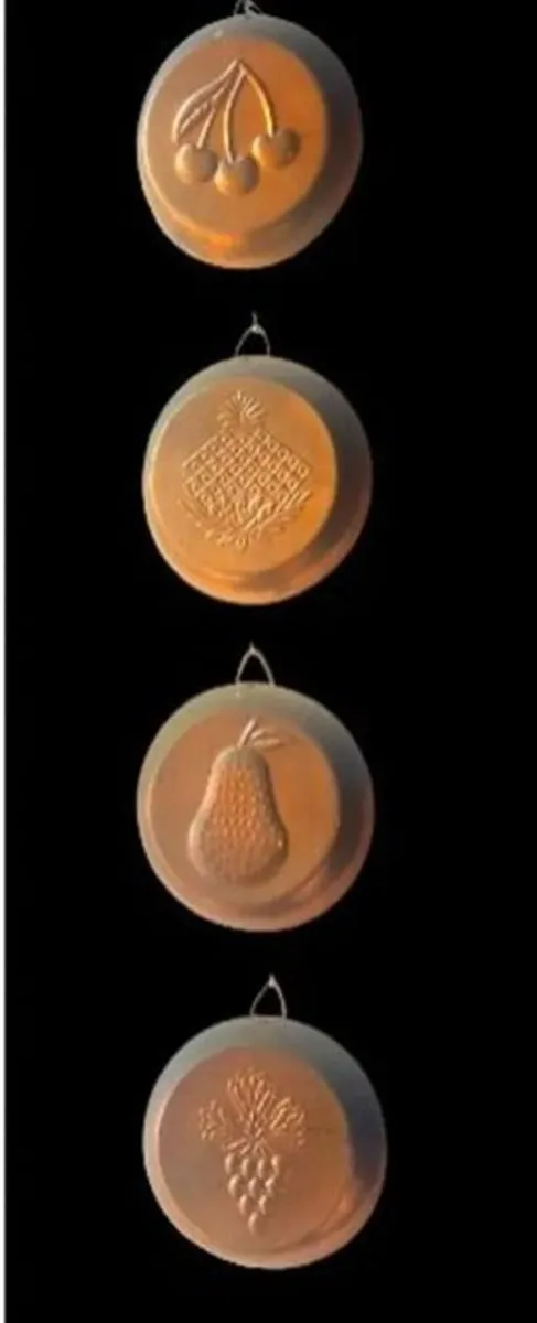 Set of 4 Vintage Copper-Effect Fruit Moulds - Image 2