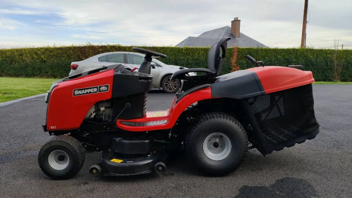 Ride on lawnmower Snapper mower - Image 2