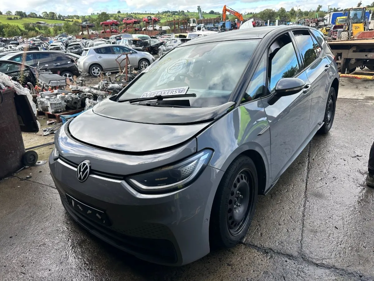 VOLKSWAGEN ID3 FOR BREAKING - Image 1
