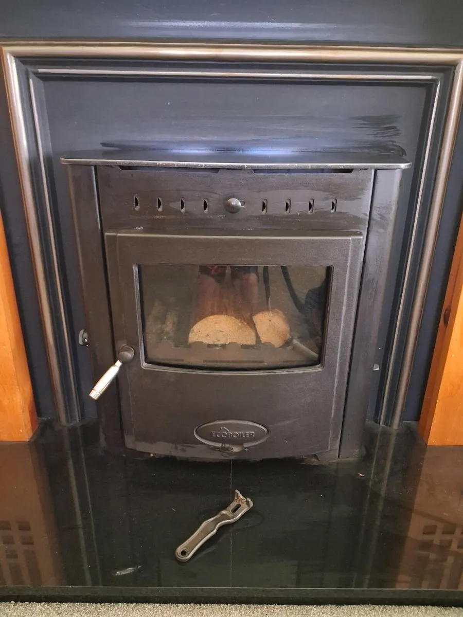 Stratford insert stove - Image 3