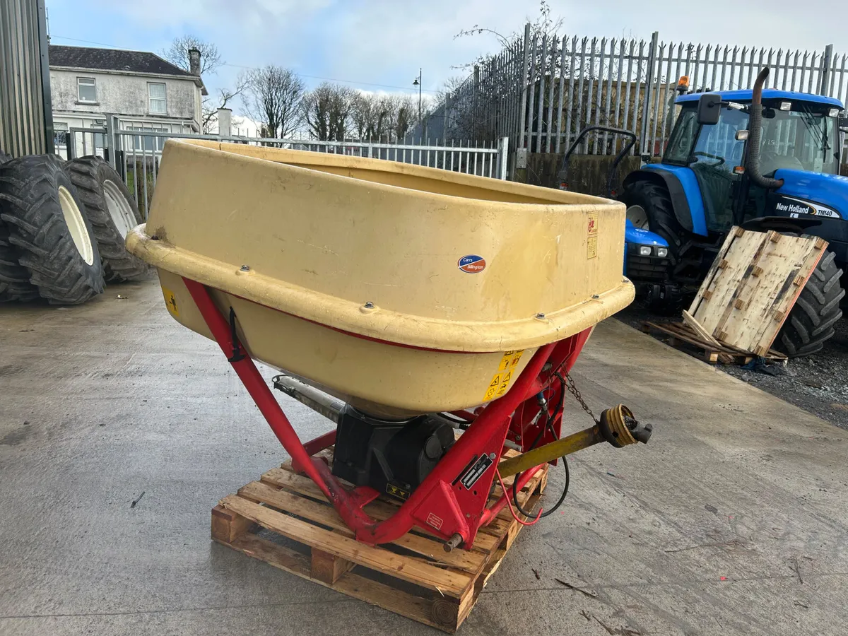 Vicon 1 Tonne Fertiliser Spreader - Image 4