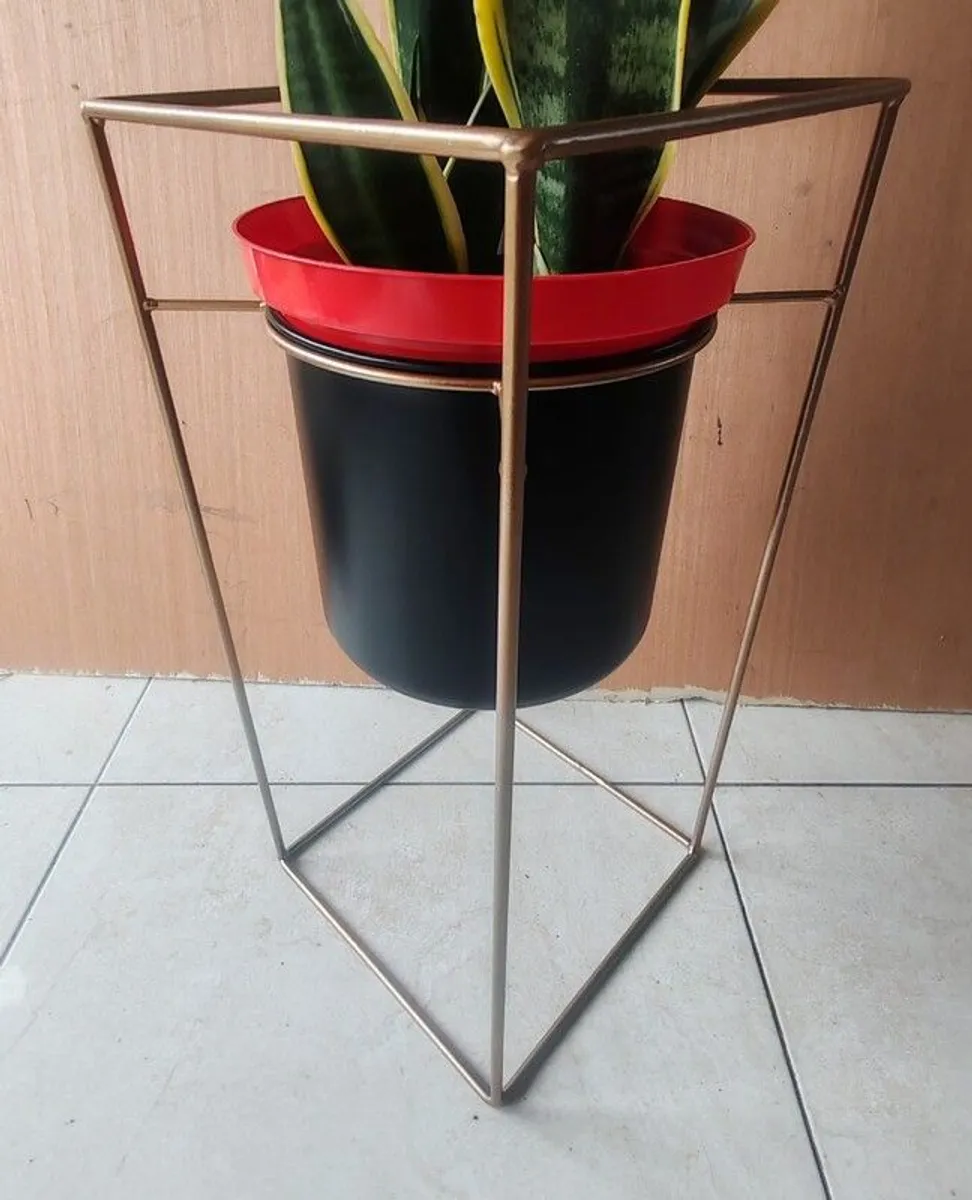 Plant Stand Solid Metal - Image 4