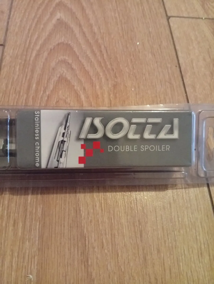 Brand New Italian Chrome Car Wipers Blades Set - Image 2