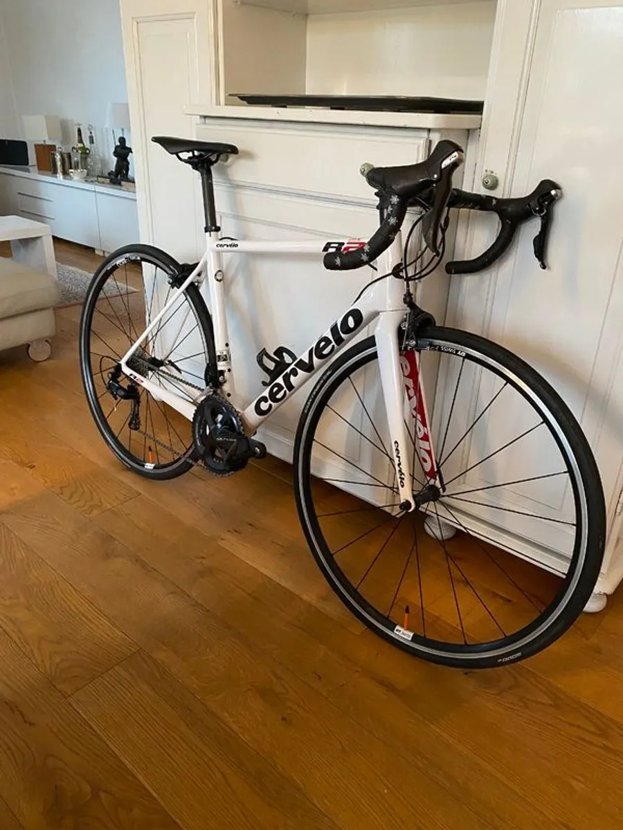 Cervelo R2 Carbon Road Bike | Size 54 | DT Swiss P1800 | Ultegra/105 | ZIPP Carbon Handlebar - Image 1