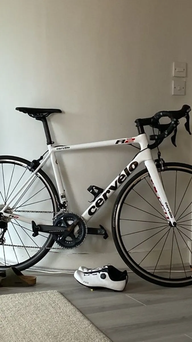 Cervelo R2 Carbon Road Bike | Size 54 | DT Swiss P1800 | Ultegra/105 | ZIPP Carbon Handlebar - Image 2
