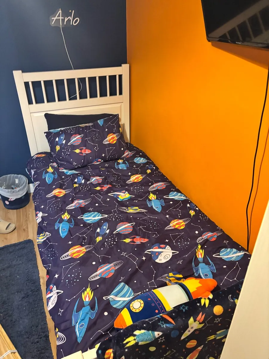 Bed - Image 3