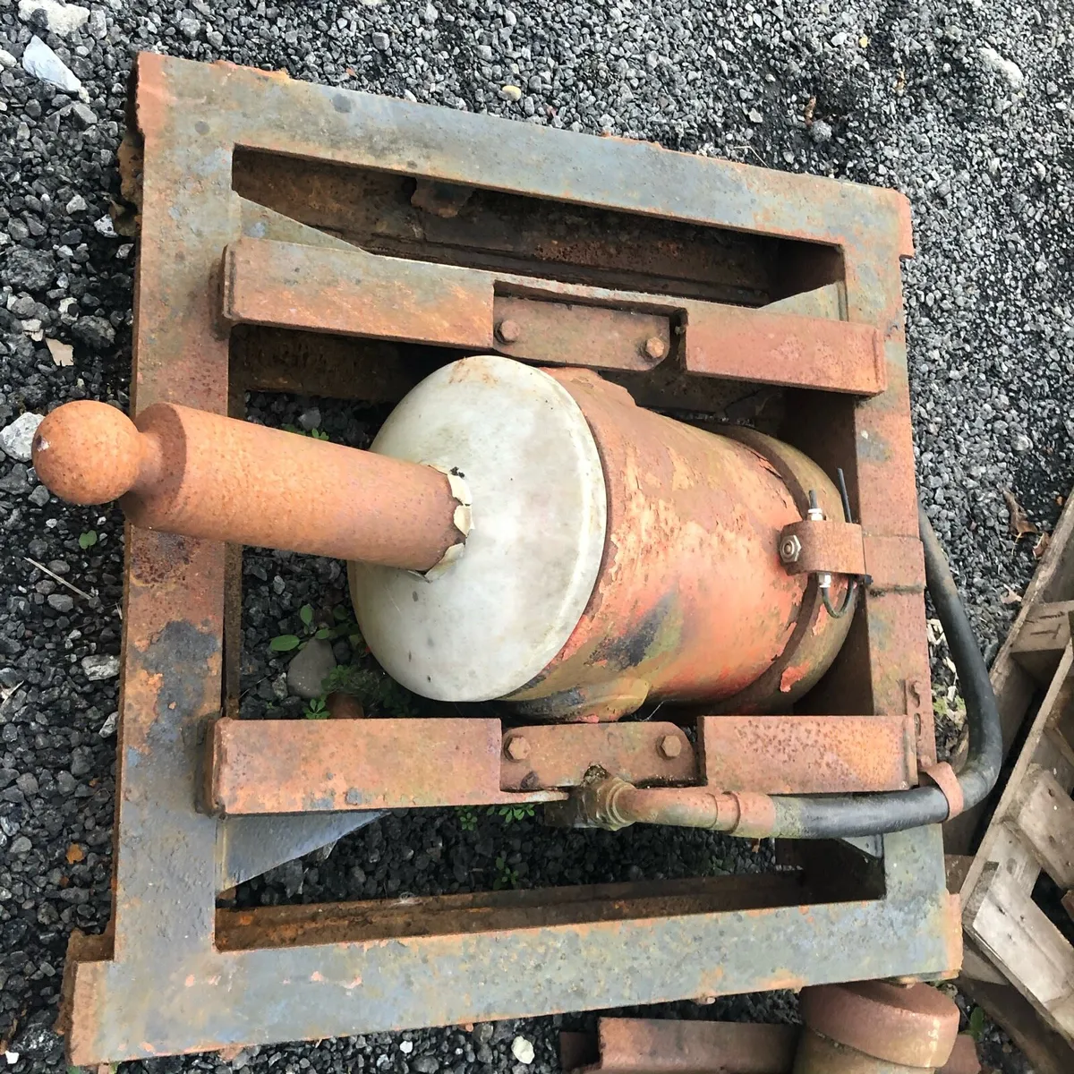 Hydraulic tipper / grab rams - Image 1