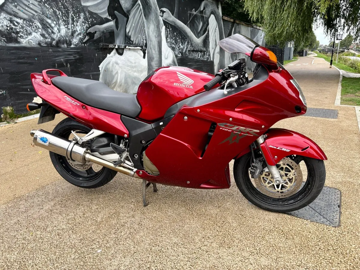 Honda CBR1100XX Blackbird - Image 4
